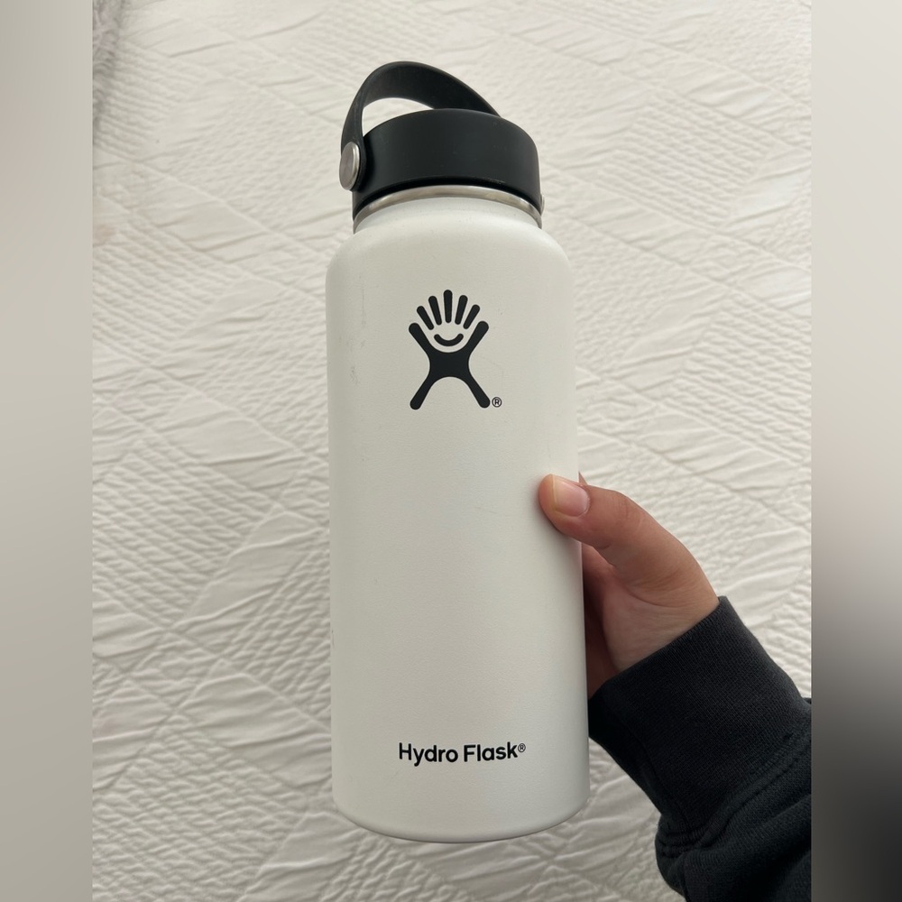 White 32oz Hydro Flask